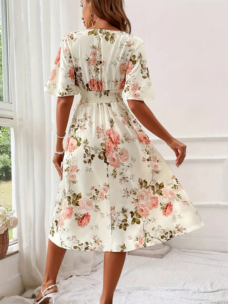 Abigail – v-hals kjole med blomsterprint for sommer